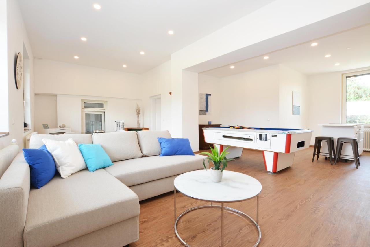 Alpenblick - Modernes Und Grosszuegiges Apartment วิลลาค ภายนอก รูปภาพ