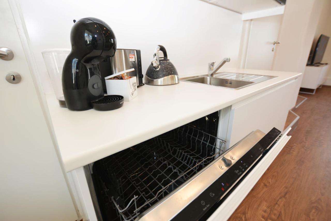 Alpenblick - Modernes Und Grosszuegiges Apartment วิลลาค ภายนอก รูปภาพ